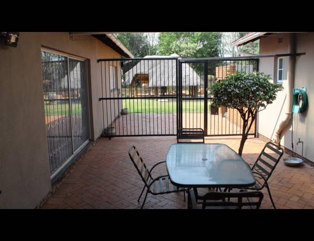 3 BEDROOM HOUSE FOR SALE IN BRACKENHURST